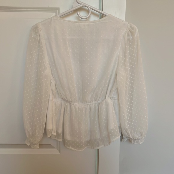 White blouse - Picture 2 of 2
